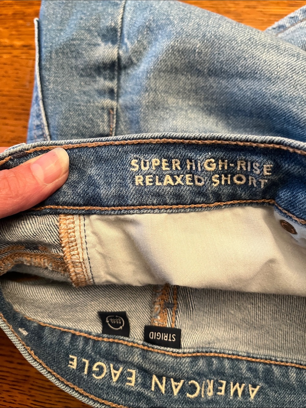 AMERICAN EAGLE Denim Shorts, size 6 - 2 pair - Picture 9 of 10